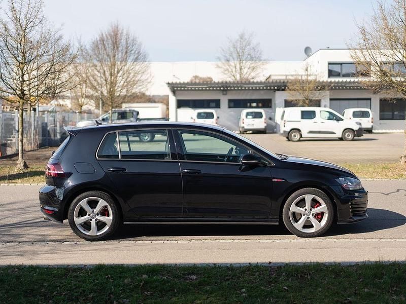 Gebraucht VW Golf VII GTI 220 PS (161 kW) 2016 Schwarz Limousine