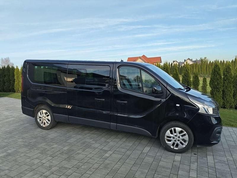 Gebraucht 2018 Renault Trafic Authentique Van / Kleinbus | 11.200 € (Guter Preis) - Bild 1/4