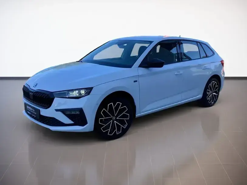 Gebraucht Skoda Scala Selection 150 PS (110 kW) 2025 Moonweiß perleffekt Kleinwagen