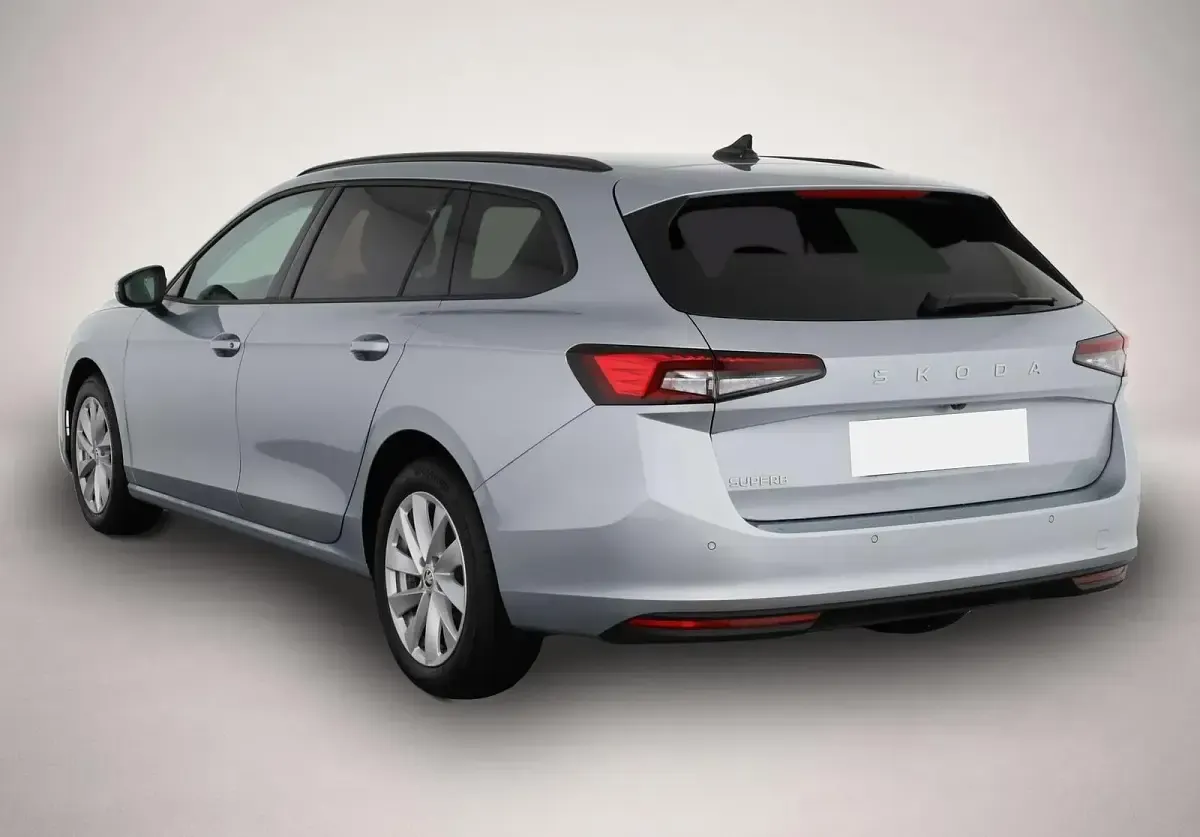 Gebraucht Skoda Superb Selection 150 PS (110 kW) 2024 Manufacturer Kombi