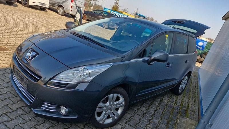 Gebraucht Peugeot 5008 156 PS (114 kW) 2010 Schwarz Van / Kleinbus