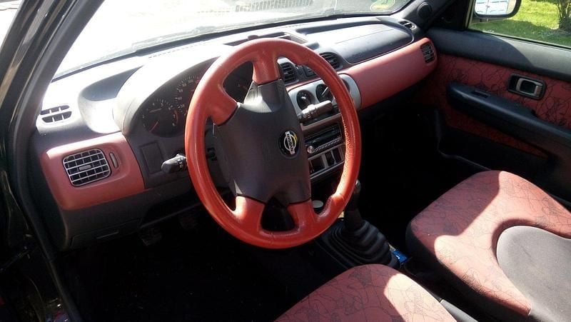 Gebraucht 2000 Nissan Micra Kleinwagen | 1.800 € (Teuer) - Bild 1/4