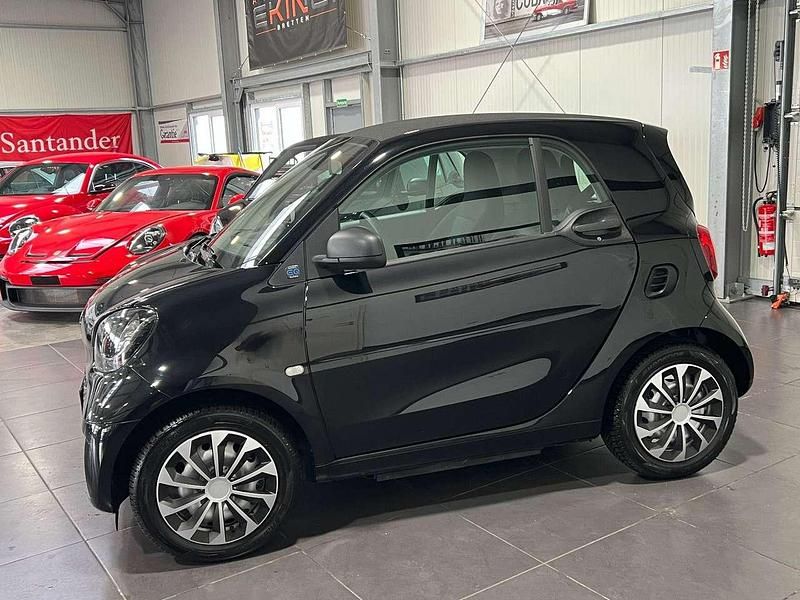 Gebraucht Smart ForTwo Coupé 60 kW (82 PS) 2021 Schwarz Coupé