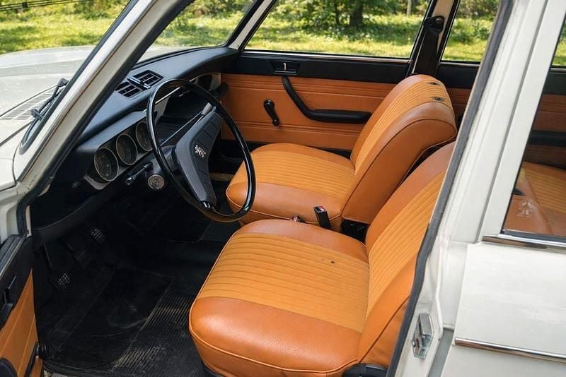 Gebraucht Peugeot 204 54 PS (39 kW) 1975 Weiß Limousine