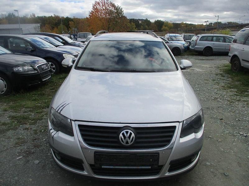Grau Gebraucht 2006 VW Passat Comfortline Kombi | 1.800 € (Superpreis) - Bild 1/4