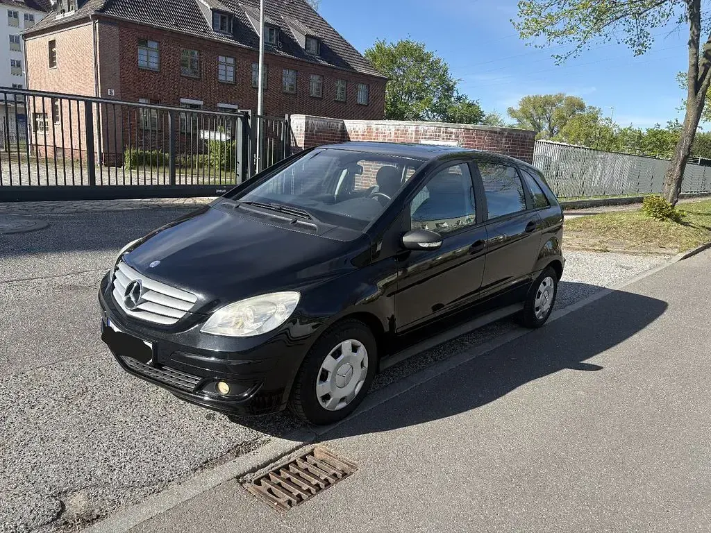 Gebraucht Mercedes B150 95 PS (69 kW) 2006 Schwarz Van / Kleinbus