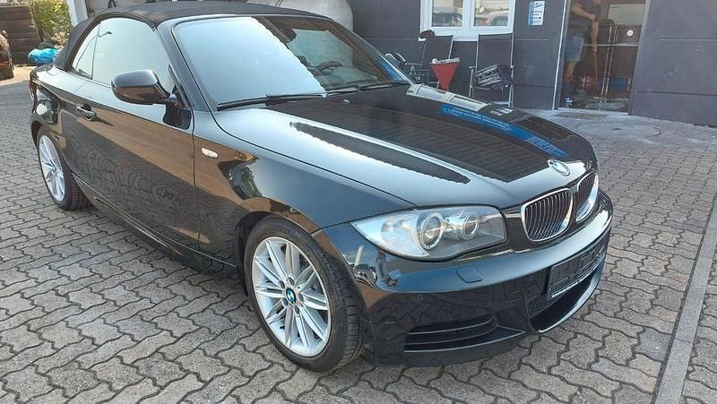 Schwarz Gebraucht 2010 BMW 135 Cabriolet M Sport Cabrio | 13.990 € (Guter Preis) - Bild 1/4