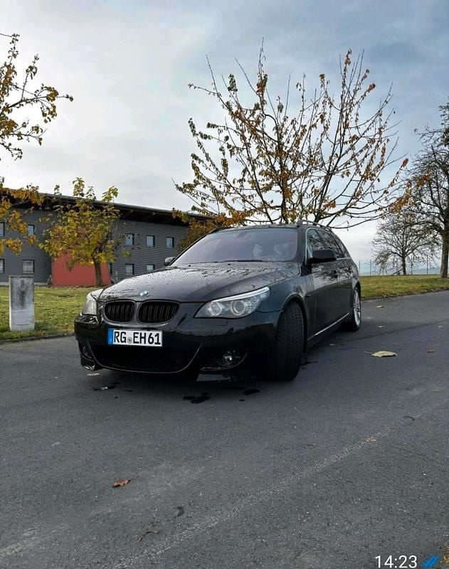 Schwarz Gebraucht 2008 BMW 530 Kombi | 3.000 € (Superpreis) - Bild 1/4