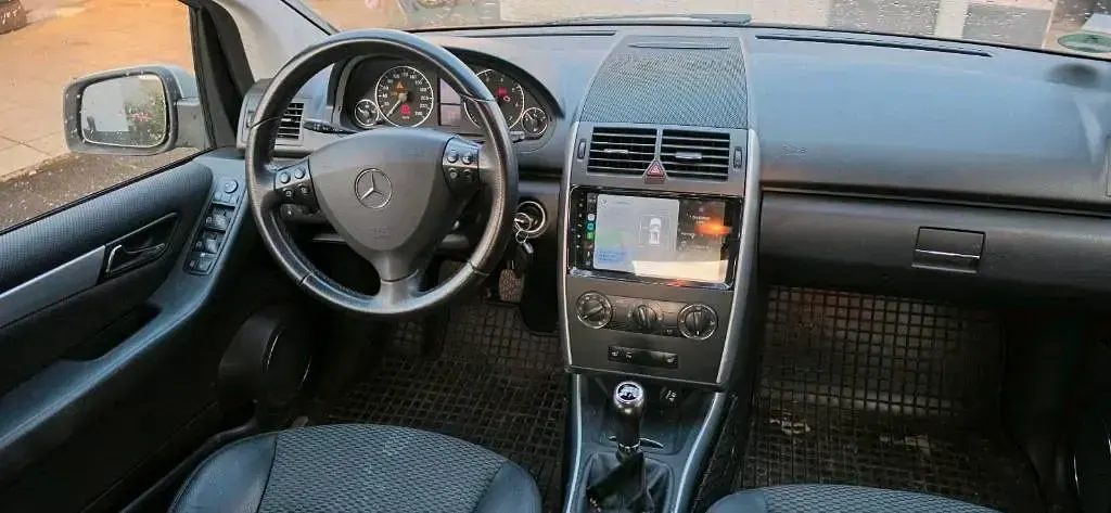 Gebraucht Mercedes A200 Avantgarde 193 PS (141 kW) 2009 Silber Limousine