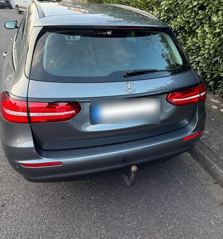 Gebraucht Mercedes E200 184 PS (135 kW) 2018 Grau Kombi