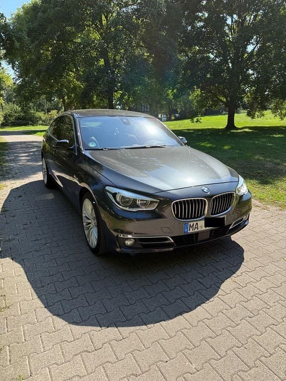 Grau Gebraucht 2016 BMW 535 Gran Turismo Luxury Line Limousine | 19.500 € (Fairer Preis) - Bild 1/4