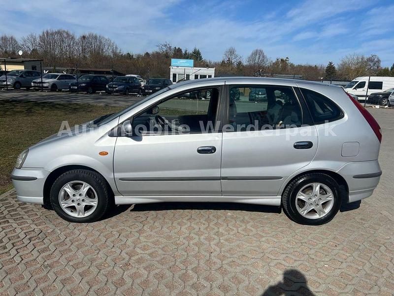 Gebraucht Nissan Almera Tino Acenta+ 116 PS (85 kW) 2005 Silber Van / Kleinbus