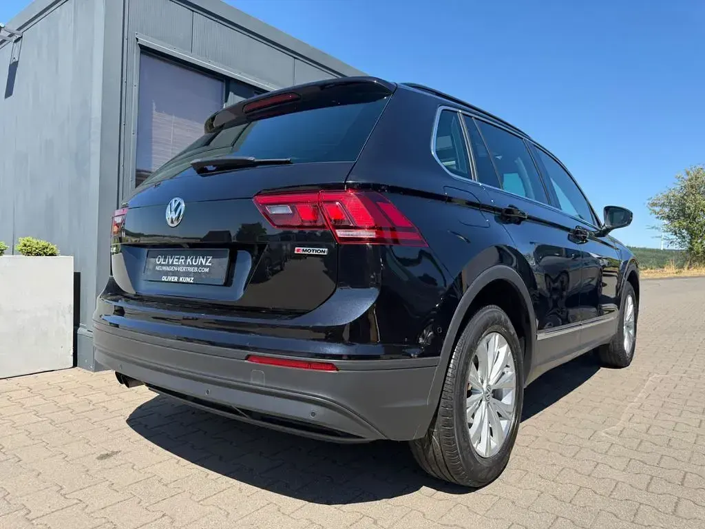 Gebraucht VW Tiguan Comfortline 150 PS (110 kW) 2018 Schwarz SUV