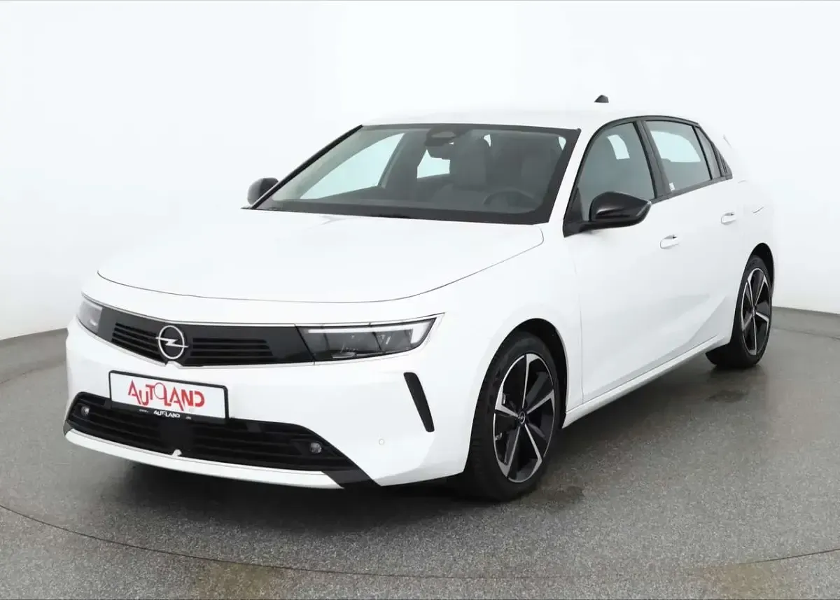 Gebraucht Opel Astra Edition 181 PS (133 kW) 2022 Weiß Kleinwagen