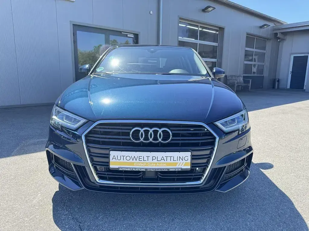 Używany Audi A3 S-Line 150 KM (110 kW) 2020 Niebieski Sedan/Limuzyna