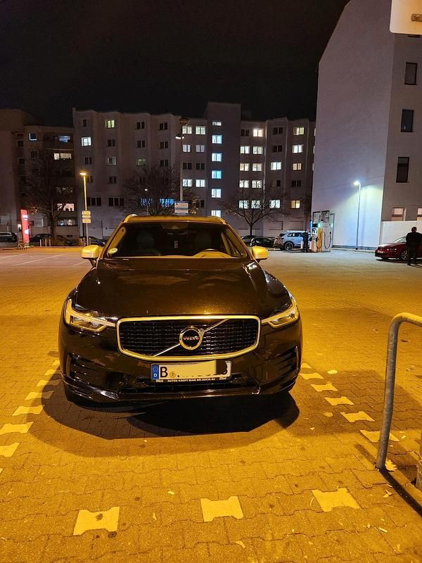 Gebraucht Volvo XC60 R-Design 254 PS (186 kW) 2017 Schwarz SUV