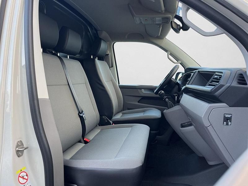 Gebraucht VW Transporter 150 PS (110 kW) 2024 Ascotgrau Van