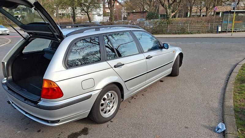 Gebraucht BMW 318 143 PS (105 kW) 2002 Silber Kombi
