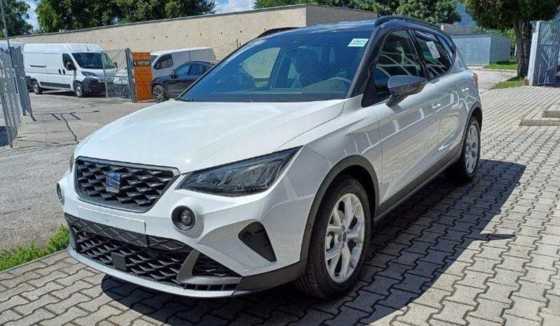Neu Seat Arona FR 150 PS (110 kW) 2026 Weiß SUV
