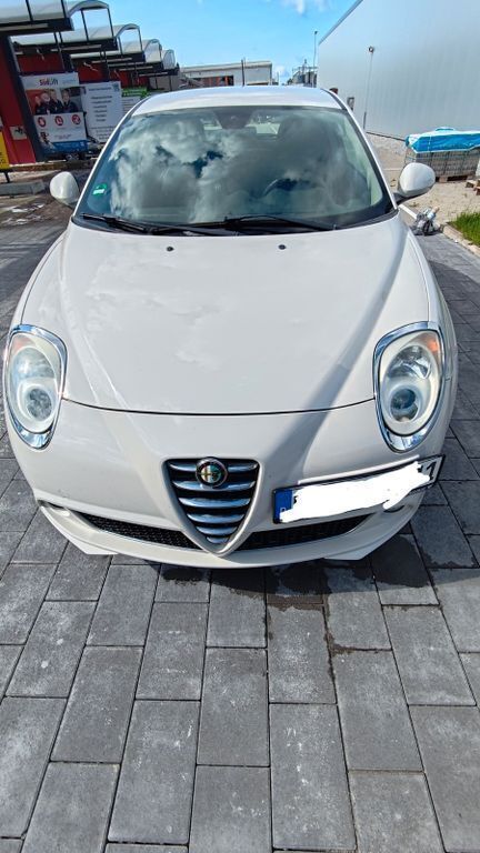 Weiß Gebraucht 2010 Alfa Romeo MiTo Kleinwagen | 3.500 € (Fairer Preis) - Bild 1/4