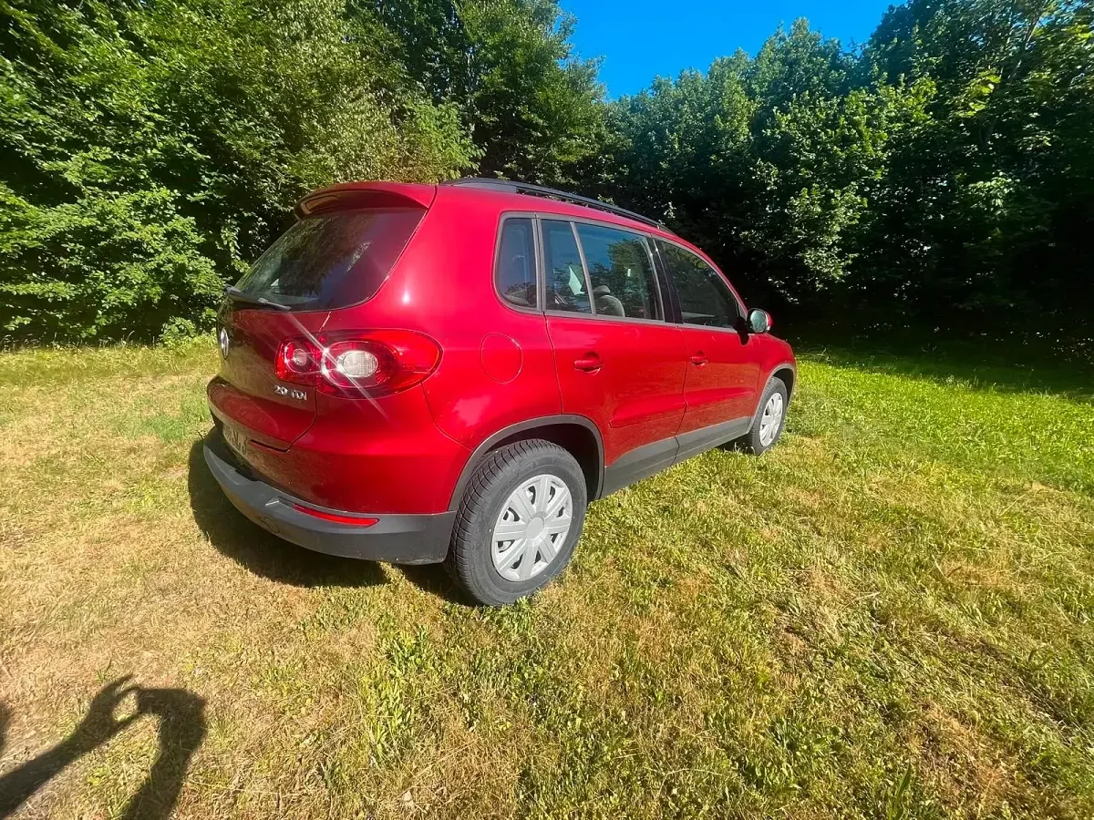Gebraucht VW Tiguan 140 PS (102 kW) 2009 Rot SUV