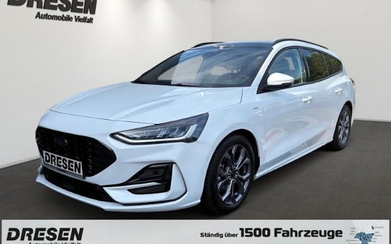 Weiß Gebraucht 2024 Ford Focus ST-Line X Kombi | 29.130 € (Guter Preis) - Bild 1/4