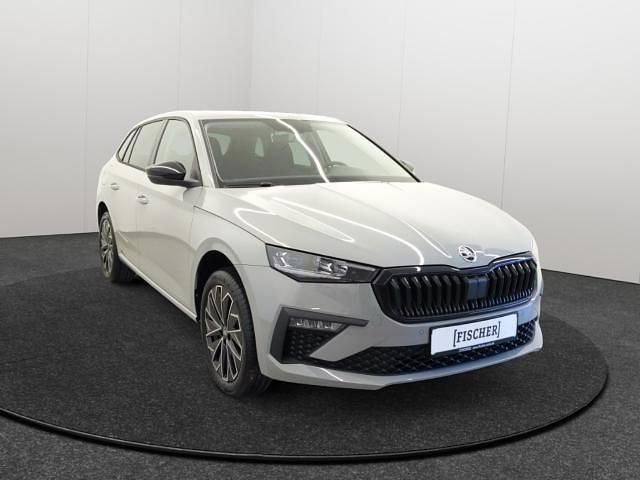 Neu Skoda Scala 150 PS (110 kW) 2026 Grau Kleinwagen