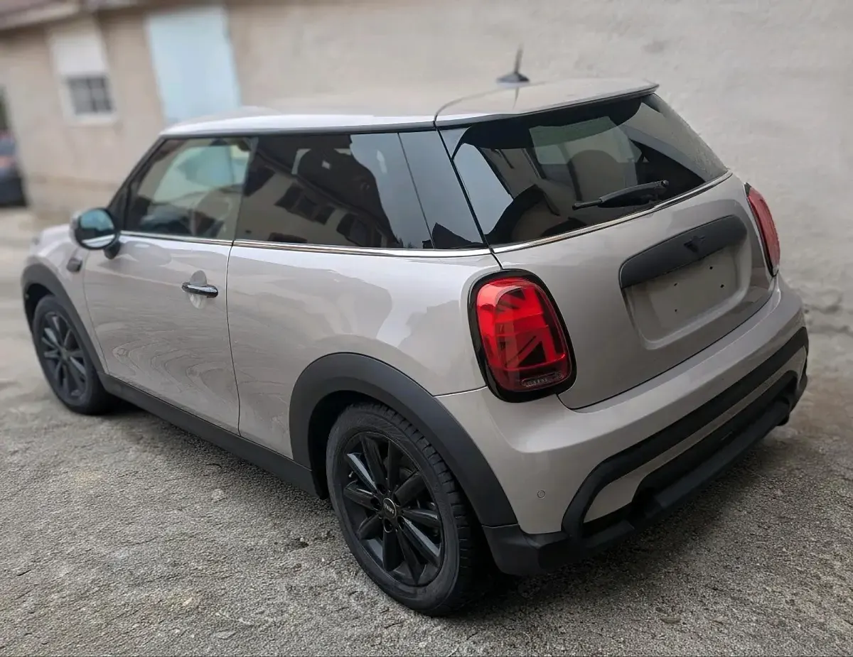 Gebraucht Mini ONE 102 PS (75 kW) 2021 Andere farben Kleinwagen