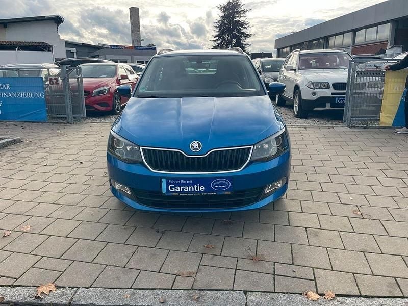 Blau Gebraucht 2015 Skoda Fabia Style Kleinwagen | 11.499 € (Etwas zu teuer) - Bild 1/4