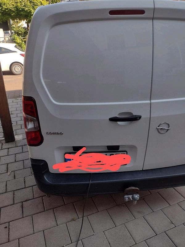 Gebraucht Opel Combo 101 PS (74 kW) 2019 Weiß Van / Kleinbus