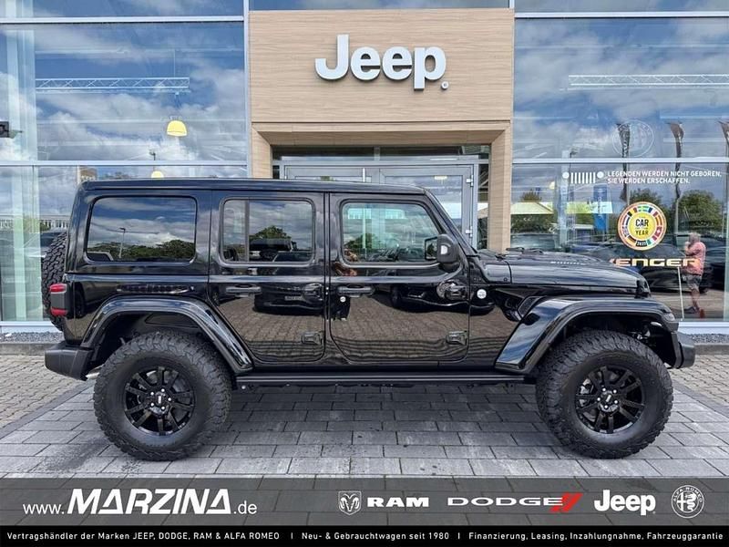 Schwarz Neu 2024 Jeep Wrangler Sahara SUV | 71.900 € - Bild 1/4