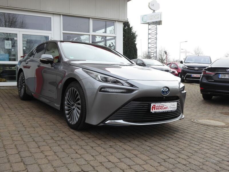 Gebraucht Toyota Mirai Advance 182 PS (133 kW) 2021 Palladiumsilber Limousine