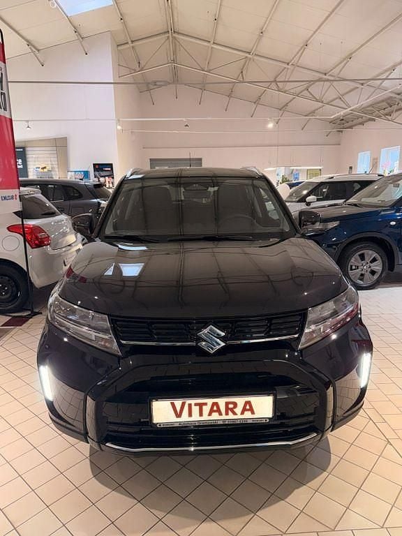 Neu Suzuki Vitara Comfort 110 PS (80 kW) 2025 Schwarz SUV