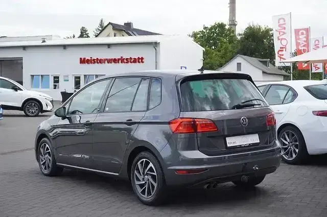 Gebraucht VW Golf Sportsvan Sound 125 PS (91 kW) 2017 Grau Van / Kleinbus