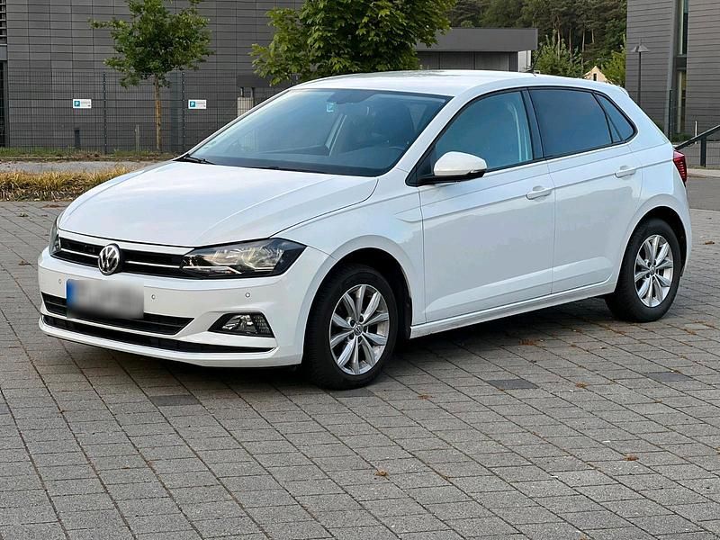 Gebraucht VW Polo 96 PS (70 kW) 2018 Weiß Kleinwagen