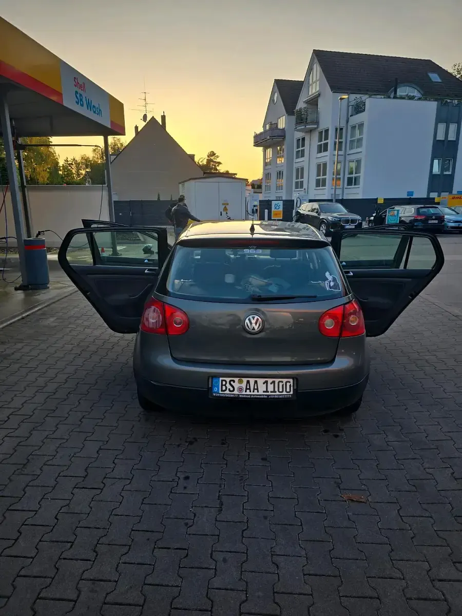 Gebraucht VW Golf IV 75 PS (55 kW) 2005 Silber Kleinwagen