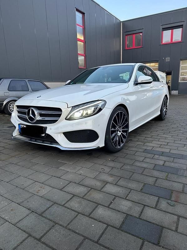 Weiß Gebraucht 2016 Mercedes C200 AMG Limousine | 12.000 € (Guter Preis) - Bild 1/4
