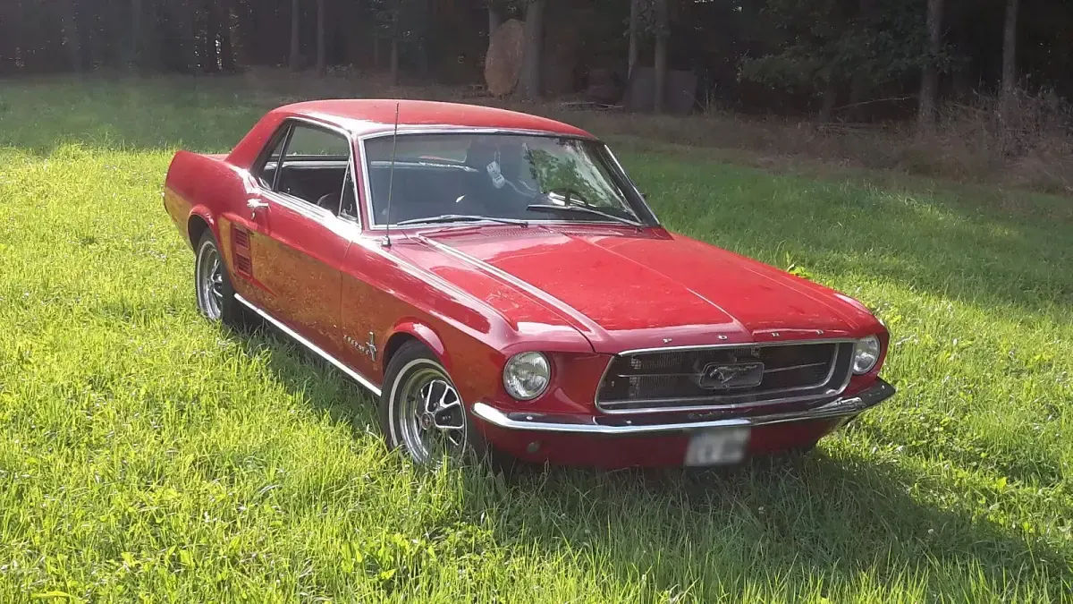 Gebraucht Ford V8 195 PS (143 kW) 1967 Rot Coupé
