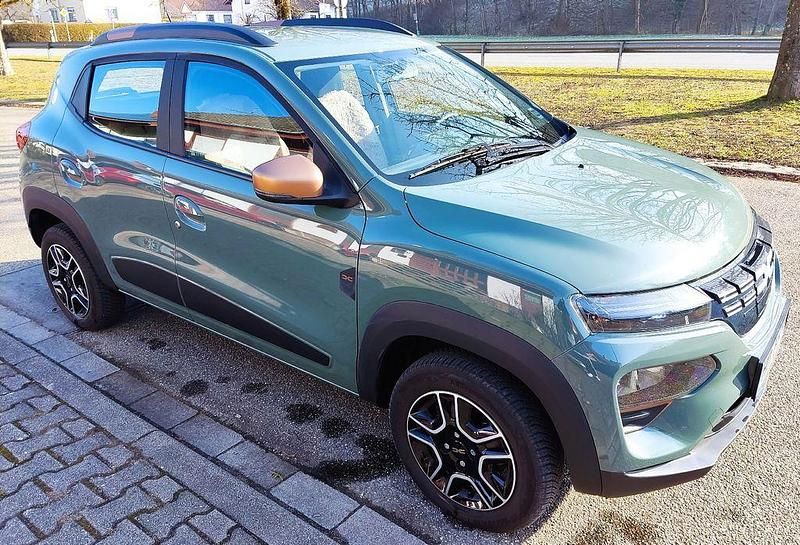 Gebraucht Dacia Spring Extreme 47 kW (65 PS) 2024 Grün Kleinwagen
