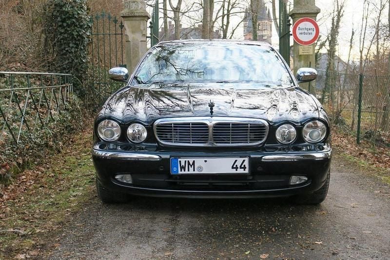 Gebraucht Jaguar XJ8 Executive 298 PS (219 kW) 2006 Schwarz Limousine