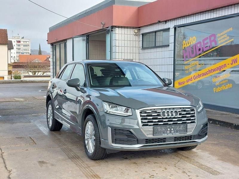 Gebraucht Audi Q2 Design 116 PS (85 kW) 2020 Grau SUV