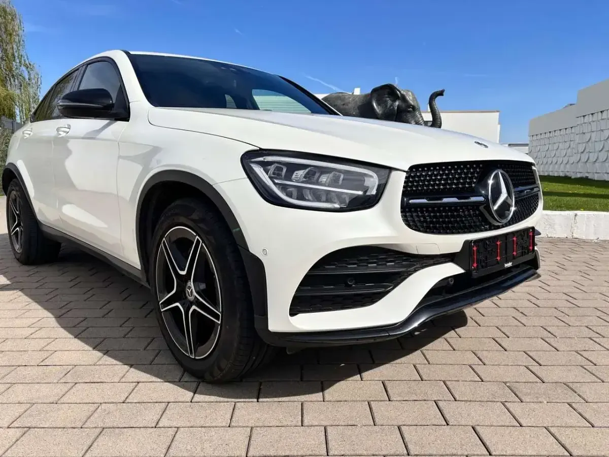 Gebraucht Mercedes GLC300 AMG 245 PS (180 kW) 2024 Weiß SUV