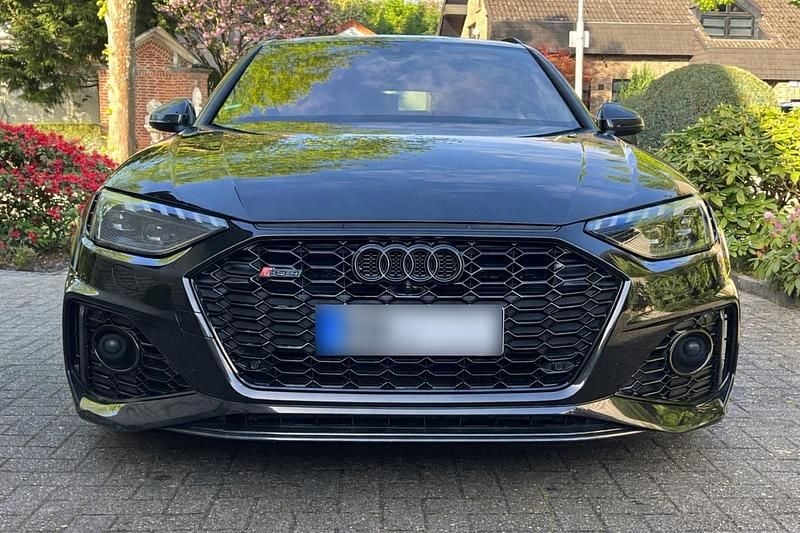 Usado Audi RS4 Performance 450 HP (330 kW) 2020 Preto Carrinha