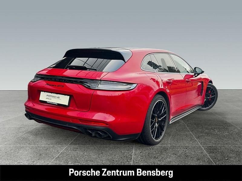 Gebraucht Porsche Panamera GTS Sport Turismo 480 PS (353 kW) 2021 Rot Limousine