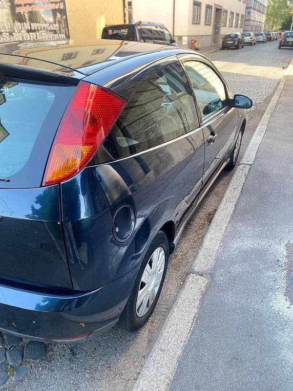 Second-hand Ford Focus 101 CP (74 kW) 2000 Andere farben Hatchback