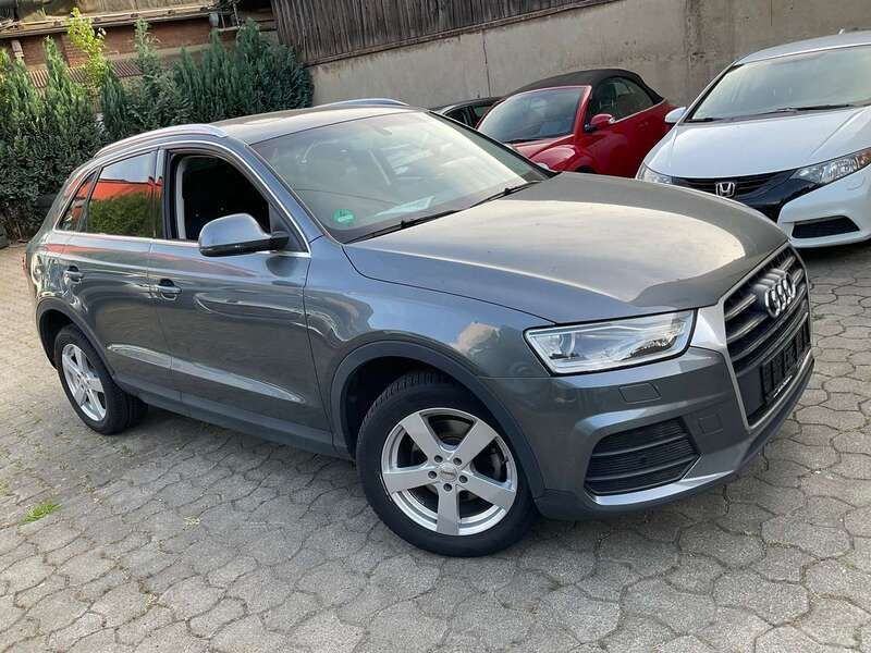 Grau Gebraucht 2015 Audi Q3 SUV | 16.690 € (Fairer Preis) - Bild 1/4