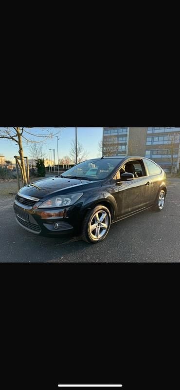 Gebraucht Ford Focus 104 PS (76 kW) 2010 Schwarz Coupé