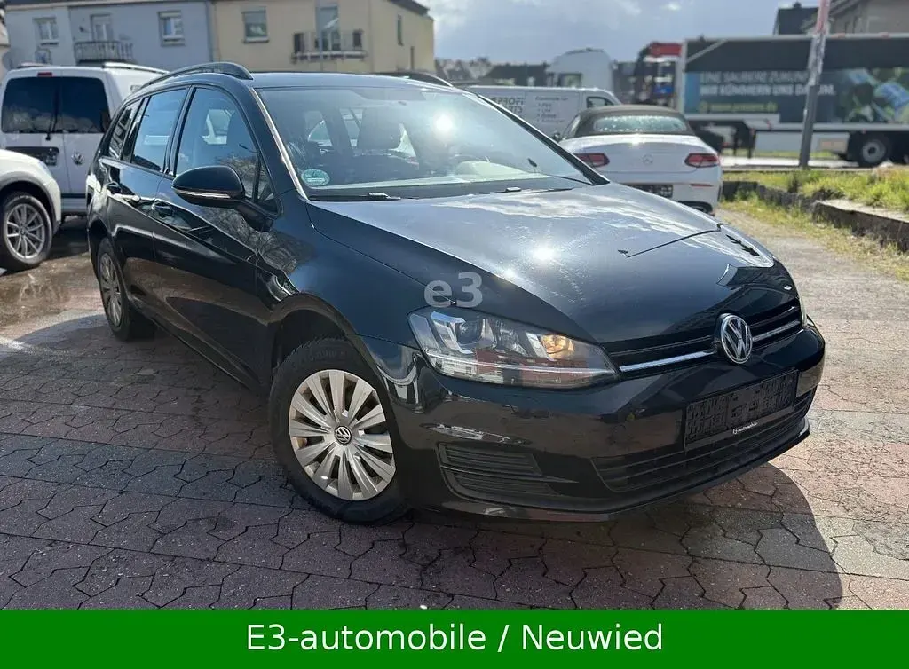 Gebraucht VW Golf VII Trendline 110 PS (80 kW) 2015 Schwarz Kombi