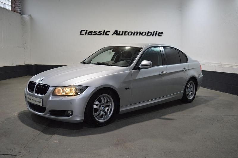 Gebraucht BMW 318 Comfort Edition 143 PS (105 kW) 2010 Silber Limousine