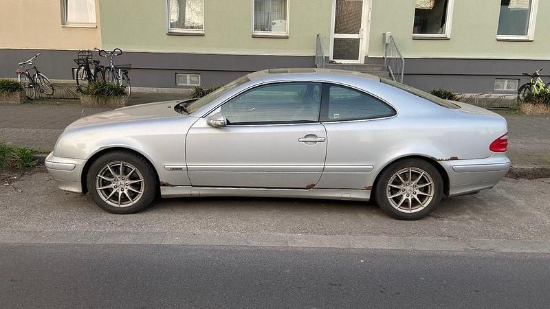 Gebraucht Mercedes CLK320 Elegance 218 PS (160 kW) 2000 Silber Coupé